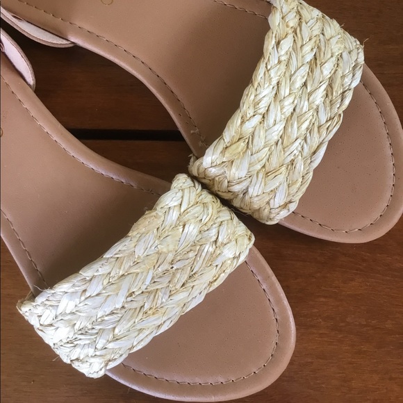 Woven Slides - Picture 2 of 3